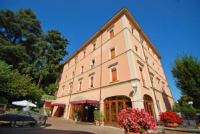 Гостиница Alla Rocca Hotel Conference & Restaurant  Valsamoggia